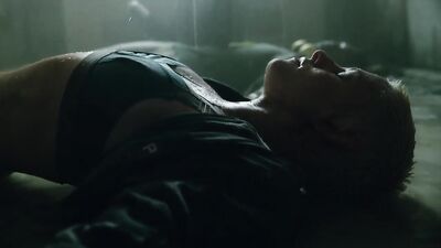Kristen Stewart sexy - Underwater (2020)