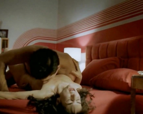 Ana de la Reguera nude - Asi del precipicio (2006)