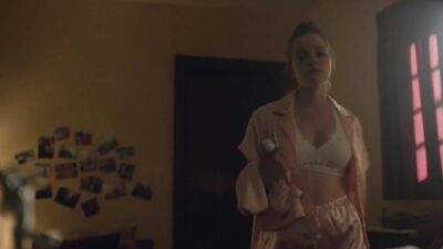 Laysla De Oliveira, Hallea Jones nude - Locke Key s01e01-02 (2020)