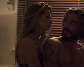 Abbey Lee nude - Outlaws (2017)