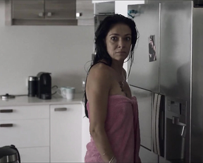 Abbey Lee nude - Outlaws (2017)