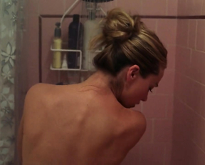 Christine Taylor nude - Room 6 (2006)