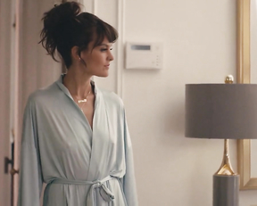 Frankie Shaw nude - SMILF s01e02 (2017)