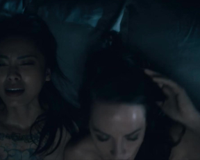 Kate Siegel nude - The haunting of hill house s01e01-03 (2018)