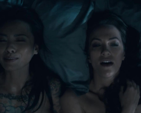 Kate Siegel nude - The haunting of hill house s01e01-03 (2018)