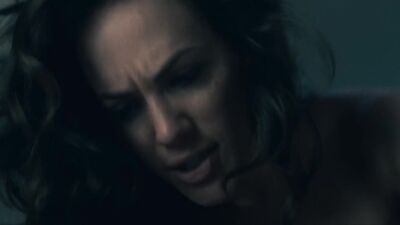 Kate Siegel nude - The haunting of hill house s01e01-03 (2018)
