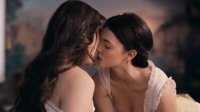 Hailee Steinfeld sex scene - Dickinson s02e10 (2021)