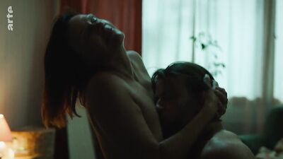 Mari Rantasila naked - Helsinki-syndrooma s01e01 (2022)