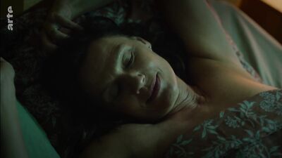 Mari Rantasila naked - Helsinki-syndrooma s01e01 (2022)