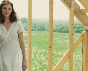 Mischa Barton nude - Closing the Ring (2007)