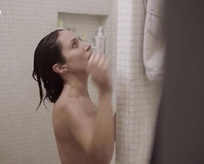 Fabienne Carat nude – Section de recherches s14e08 (2021)