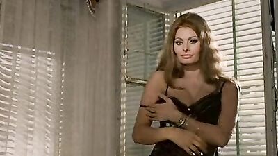 Sophia Loren naked