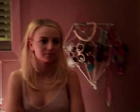 Ludivine Reding nude - Fugueuse