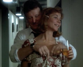 Anne Louise Hassing nude - Kærlighedens smerte (1992)