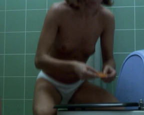 Anne Louise Hassing nude - Kærlighedens smerte (1992)