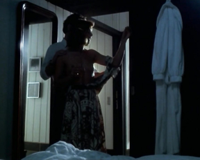 Anne Louise Hassing nude - Kærlighedens smerte (1992)