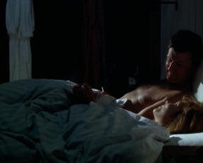 Anne Louise Hassing nude - Kærlighedens smerte (1992)