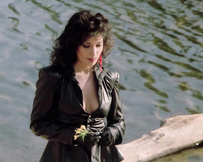 Apollonia Kotero nude - Purple Rain (1984)