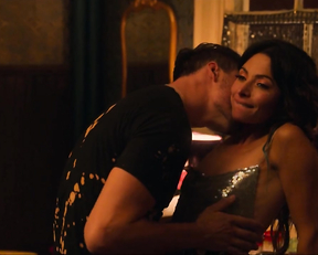 Sarah Shahi, Margaret Odette - Sex/Life 1-4 (2021)