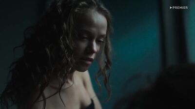 Katerina Kovalchyk sexy - Naslediye s01e03 (2022)