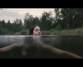 Alma Poysti nude - Händelser vid vatten s01e01-04 (2023)
