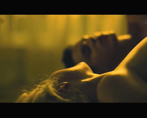 Laura Sepul nude - The Courier (2024)