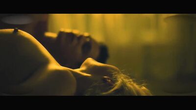 Laura Sepul nude - The Courier (2024)