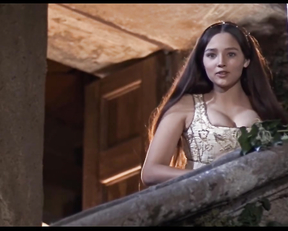 Olivia Hussey nude - Romeo and Juliet (1968)