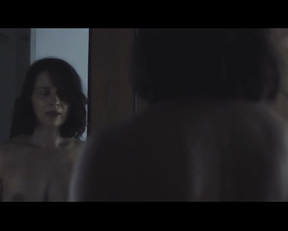 Juliette Binoche nude - Avec Amour et Acharnement (2022)