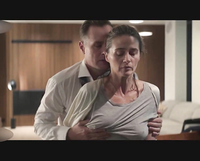 Agnieszka Grochowska nude, Julia Wieniawa-Narkiewicz nude - Nieobliczalna (2024)