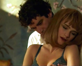 Francesca Neri nude - Les Edades de Lulu (1990)