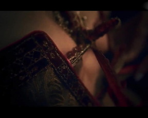 Clarisse Lhoni-Botte nude - The Serpent Queen s02e05 (2024)