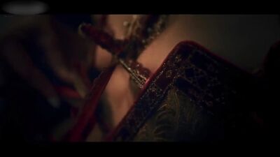 Clarisse Lhoni-Botte nude - The Serpent Queen s02e05 (2024)