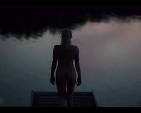 Katarzyna Warnke nude - Rzeczy niezbedne (2024)