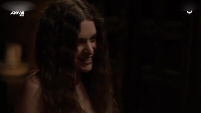 Kalliopi Chaska nude - I Magissa s01e49 (2024)
