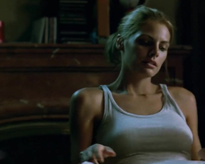 Amaia Salamanca nude – Brain Drain (Fuga de cerebros) (2009)