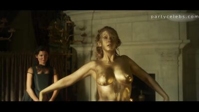 Ludivine Sagnier nude - The Serpent Queen s01e06 (2022)