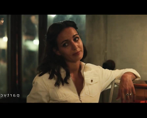 Elektra Jansson-Kilbey sexy - Shantaram s01e06 (2022)