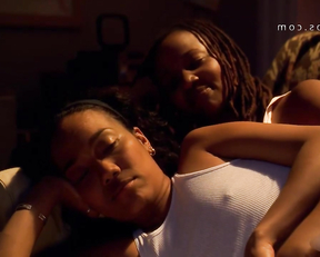 Sonja Sohn nude, Melanie Nicholls-King nude - The Wire s01e04,e10,s03e12 (2002-2004)