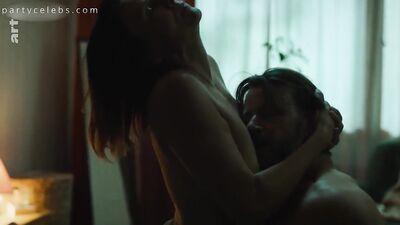 Mari Rantasila nude - Helsinki-syndrooma s01e01 (2022)