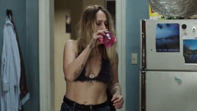 Jemima Kirke – Girls s06e08 (2017)