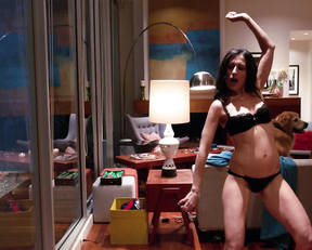 Lisa Edelstein – Girlfriends’ Guide to Divorce s01e03 (2014)