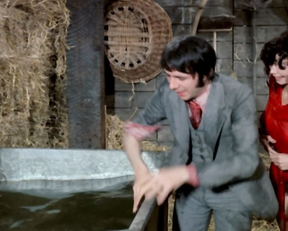 Gabrielle Drake, Christine Donna – Au Pair Girls (1972)