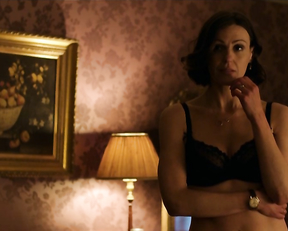 Suranne Jones naked – Doctor Foster s01e03 (2015)