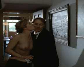 Gosia Dobrowolska, Claudia Karvan – Touch Me (1993)