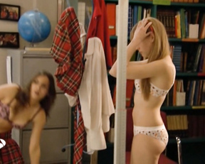 Esmeralda Moya, Ana Fernandez – Los protegidos s01e11 (2010)