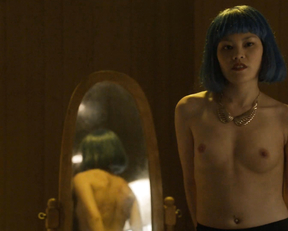 Loretta Yu topless – Hemlock Grove s02e02 (2014)