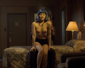 Loretta Yu topless – Hemlock Grove s02e02 (2014)