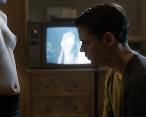 Loretta Yu topless – Hemlock Grove s02e02 (2014)