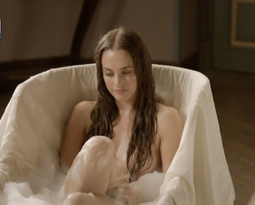 Adriana Torrebejano, Silvia Alonso – Tierra de Lobos s02e11 (2011)